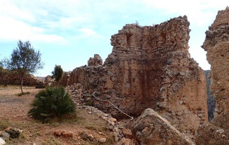 Buey Negro Castle, Spain